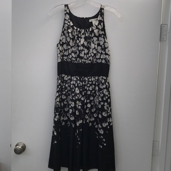 WhiteHouse Black Market Dress - Picture 1 of 1